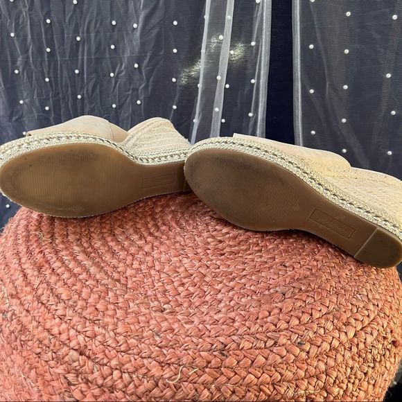 Seven Dials Size 9.5 Summer Wedges Tan/Beige - Picture 6 of 6